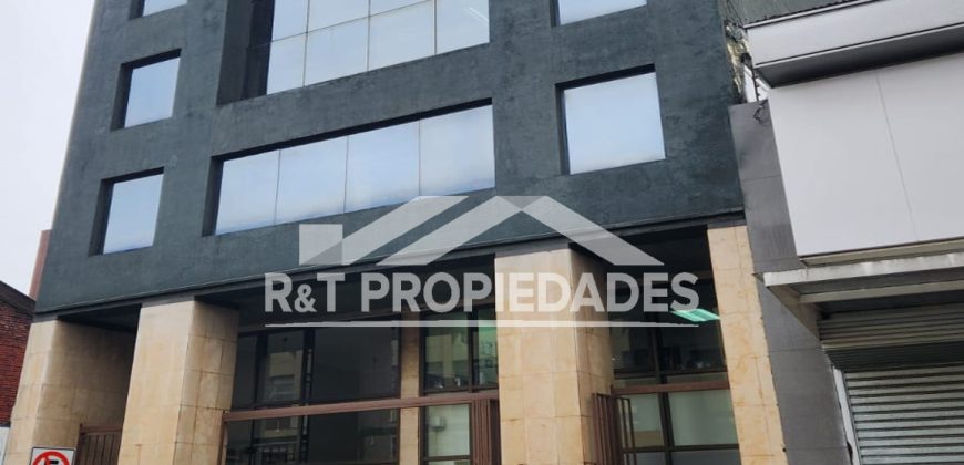 AMPLIA OFICINA EN PLENO CENTRO DE TEMUCO – EDIFICIO ANTUMALAL .