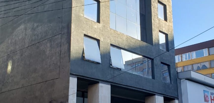AMPLIA OFICINA EN PLENO CENTRO DE TEMUCO – EDIFICIO ANTUMALAL .