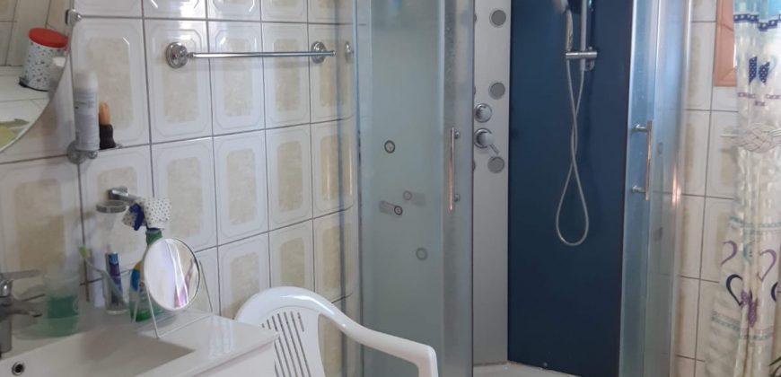 Parcela con 2 casas