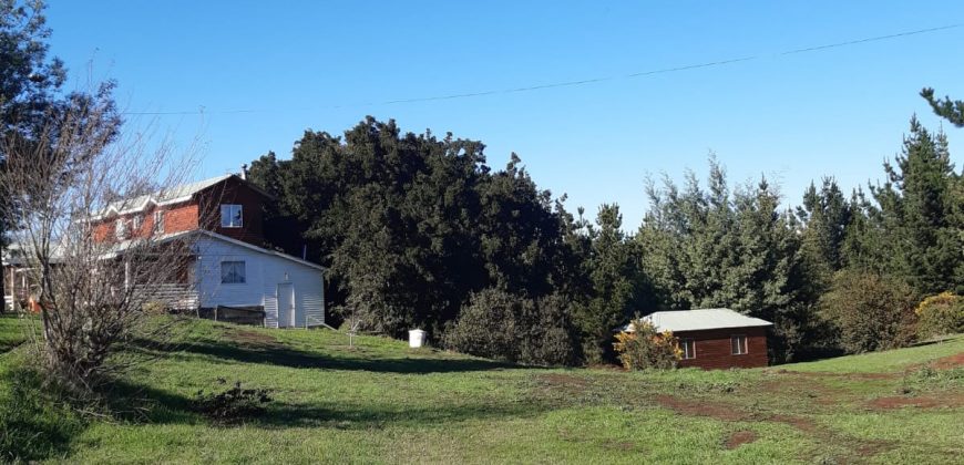 Parcela con 2 casas