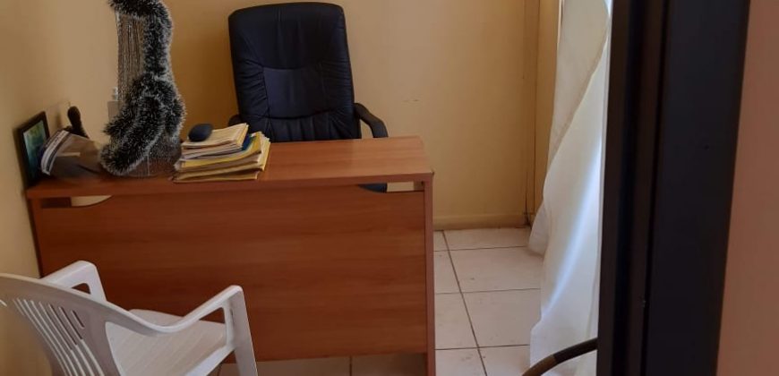 Parcela con 2 casas