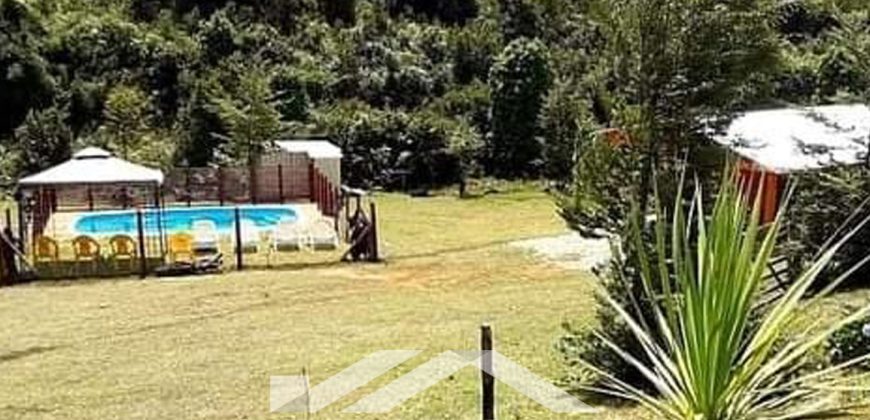 Parcela con 3 Cabañas 5000m2 Piscina en Panguipulli