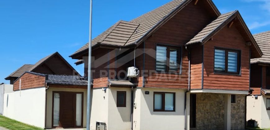 Exclusiva casa en Condominio Vista Golf