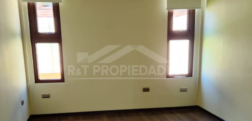 Exclusiva casa en Condominio Vista Golf