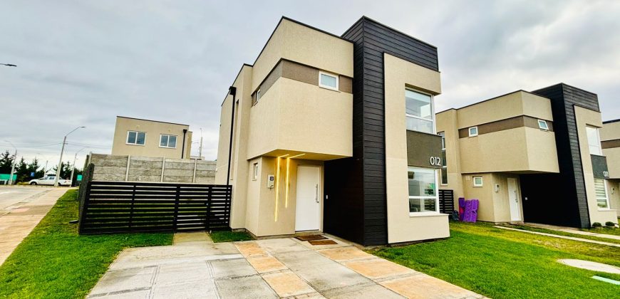 Casa Estilo Mediterráneo Condominio Terranova