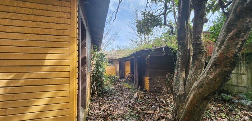 Amplio Terreno comercial en el Centro de Pucón.